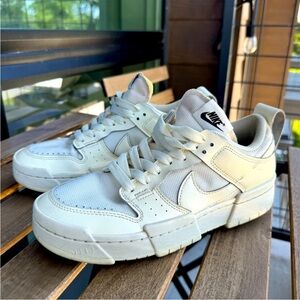 Nike dunk low disrupt- coconut milk. Women’s size 9